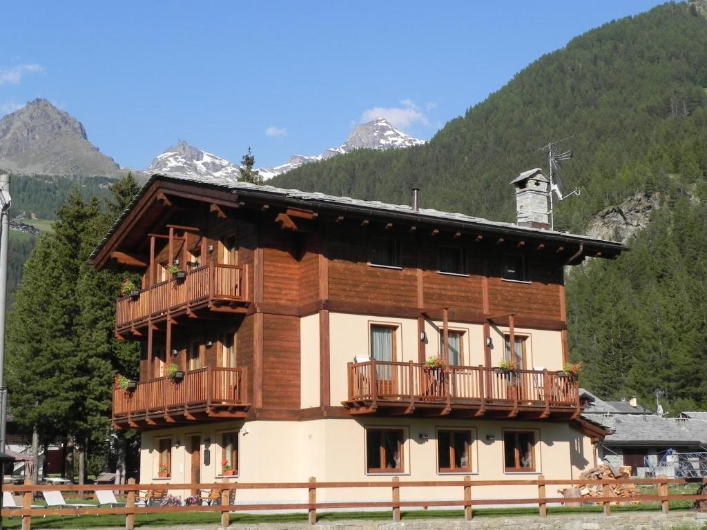 Villa Americana Chambres D'Hotes Champoluc Luaran gambar
