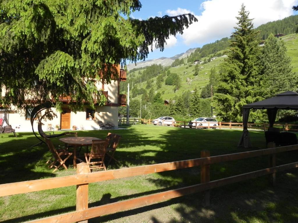 Villa Americana Chambres D'Hotes Champoluc Luaran gambar