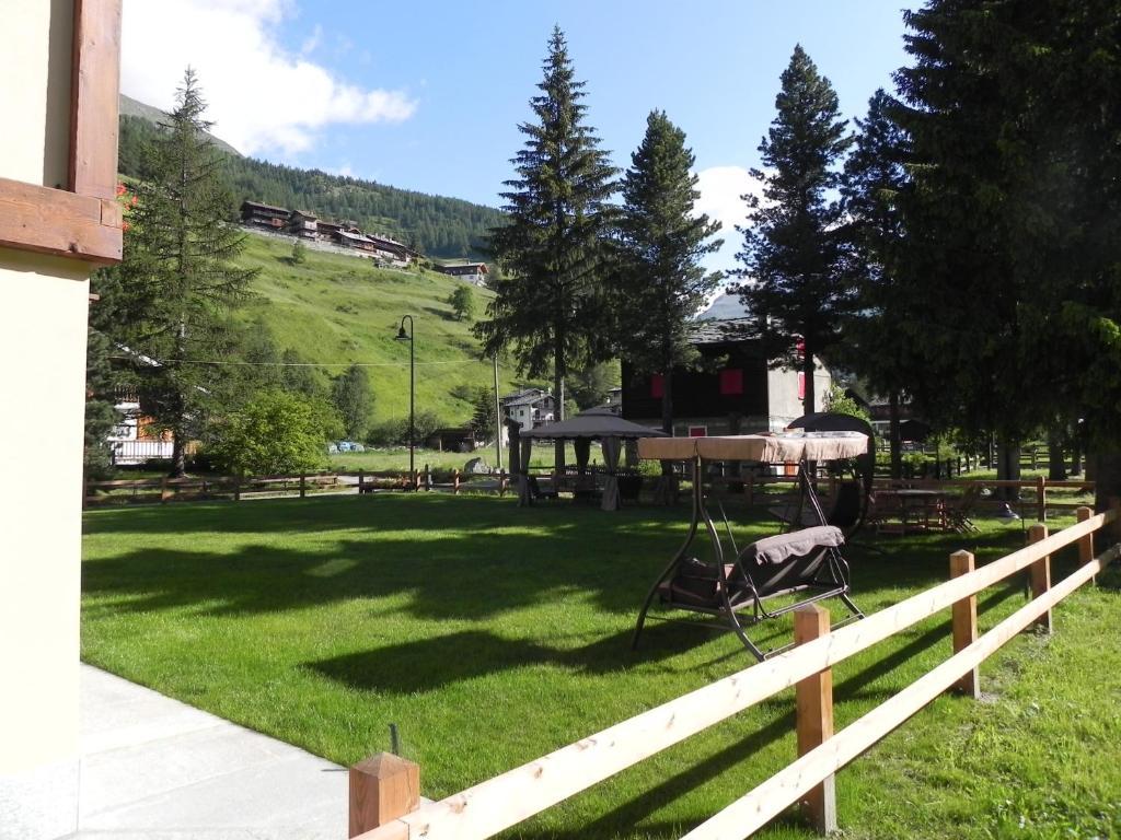 Villa Americana Chambres D'Hotes Champoluc Luaran gambar