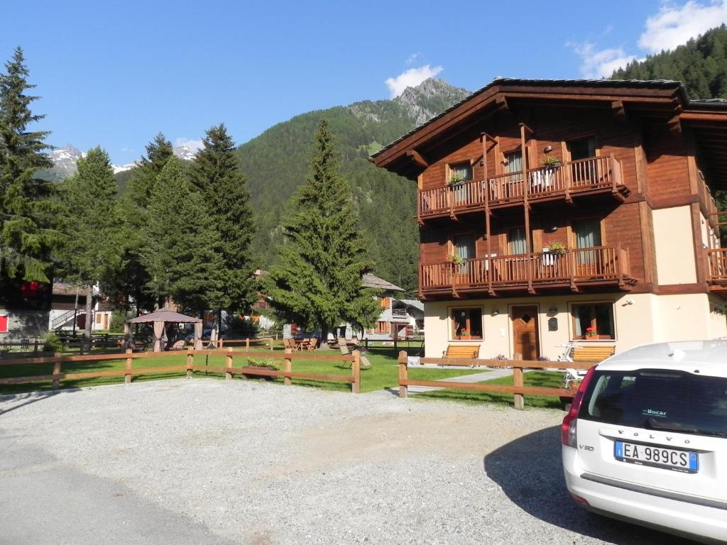 Villa Americana Chambres D'Hotes Champoluc Luaran gambar