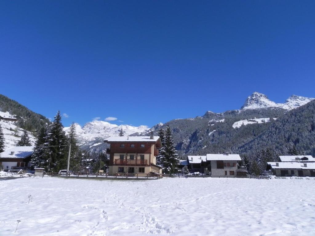 Villa Americana Chambres D'Hotes Champoluc Luaran gambar