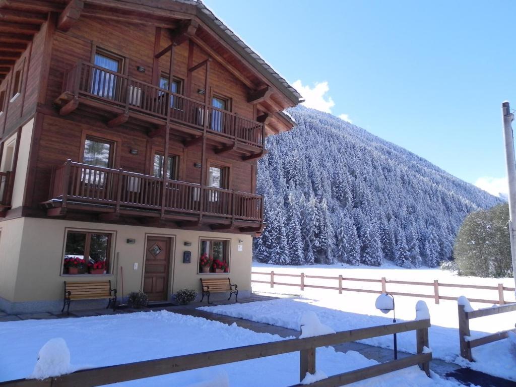 Villa Americana Chambres D'Hotes Champoluc Luaran gambar